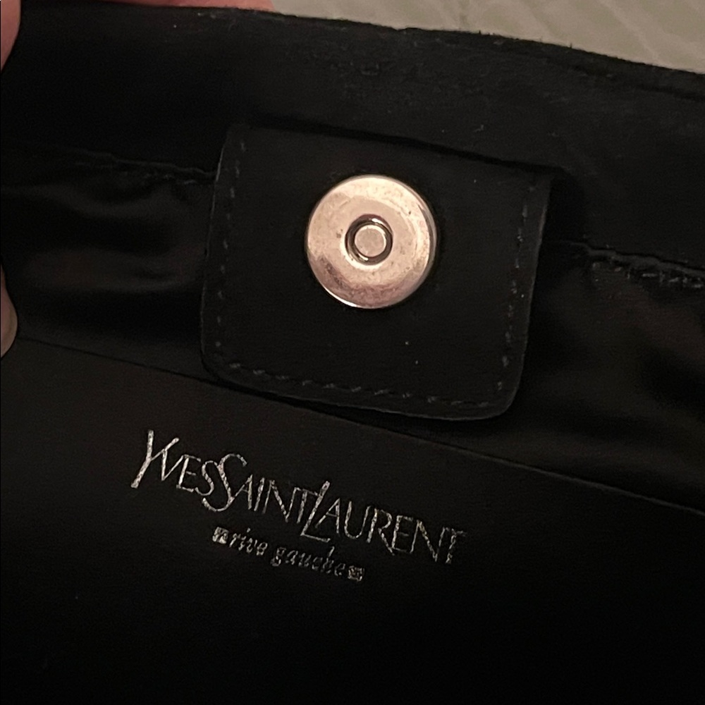 YVES SAINT LAURENT Mombasa hobo bag in black suede w/ Diamond studs & Ruching - Picture 9 of 16